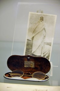 Beatrice Falcucci, Omar Al-Mukhtar’s Glasses: A Modern Relic